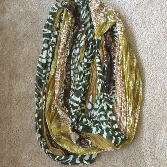 Fashion scarf 🧣 - Picture 2 of 3